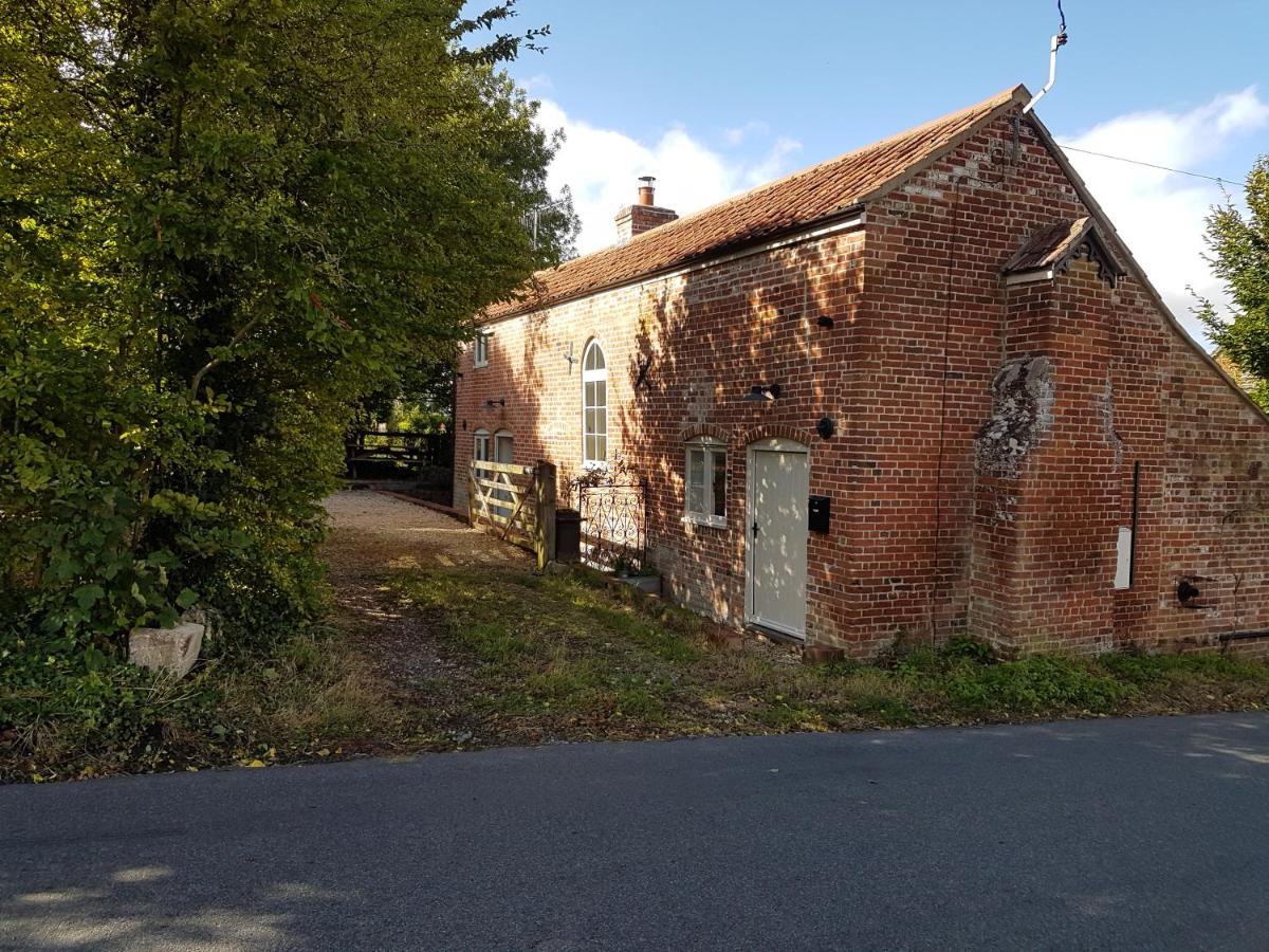 Baptist Cottage Cheverell Bagian luar foto