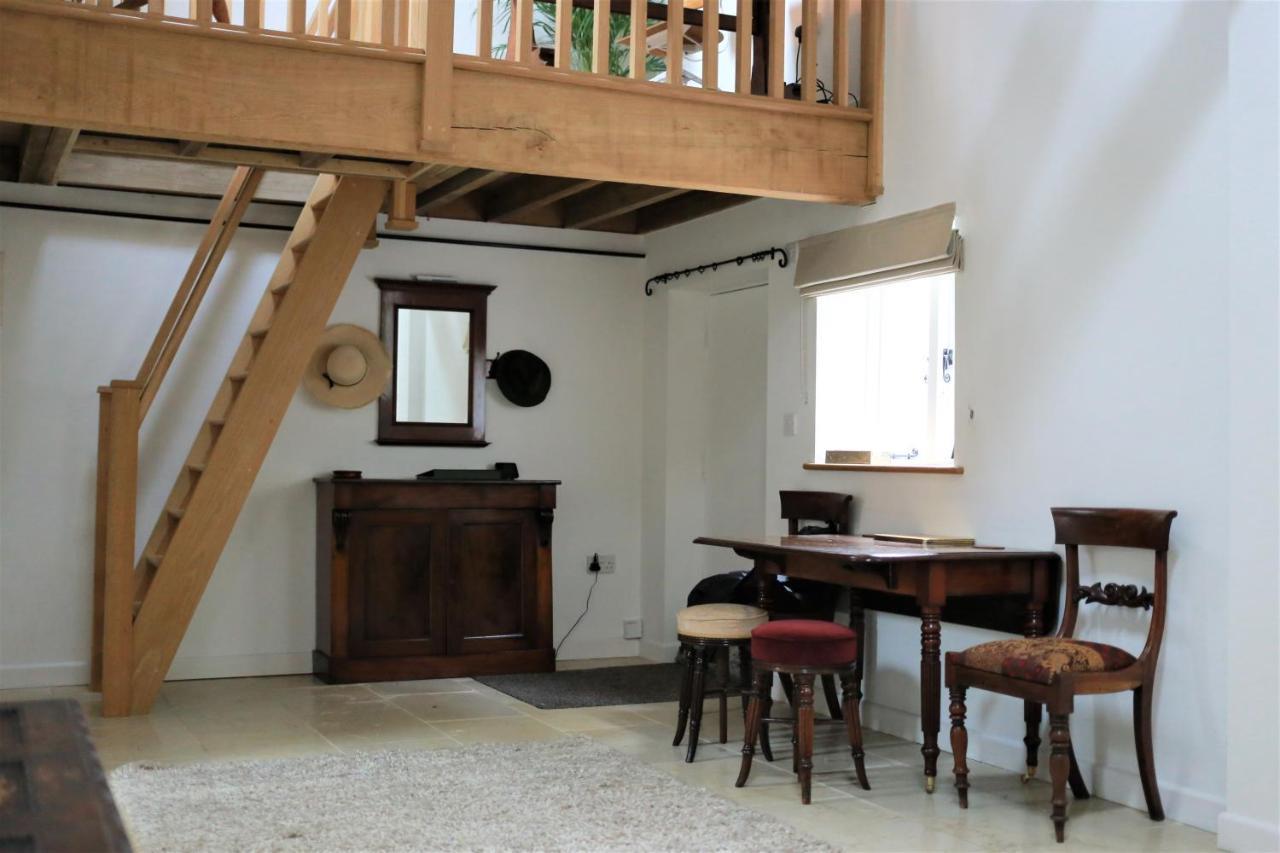 Baptist Cottage Cheverell Bagian luar foto