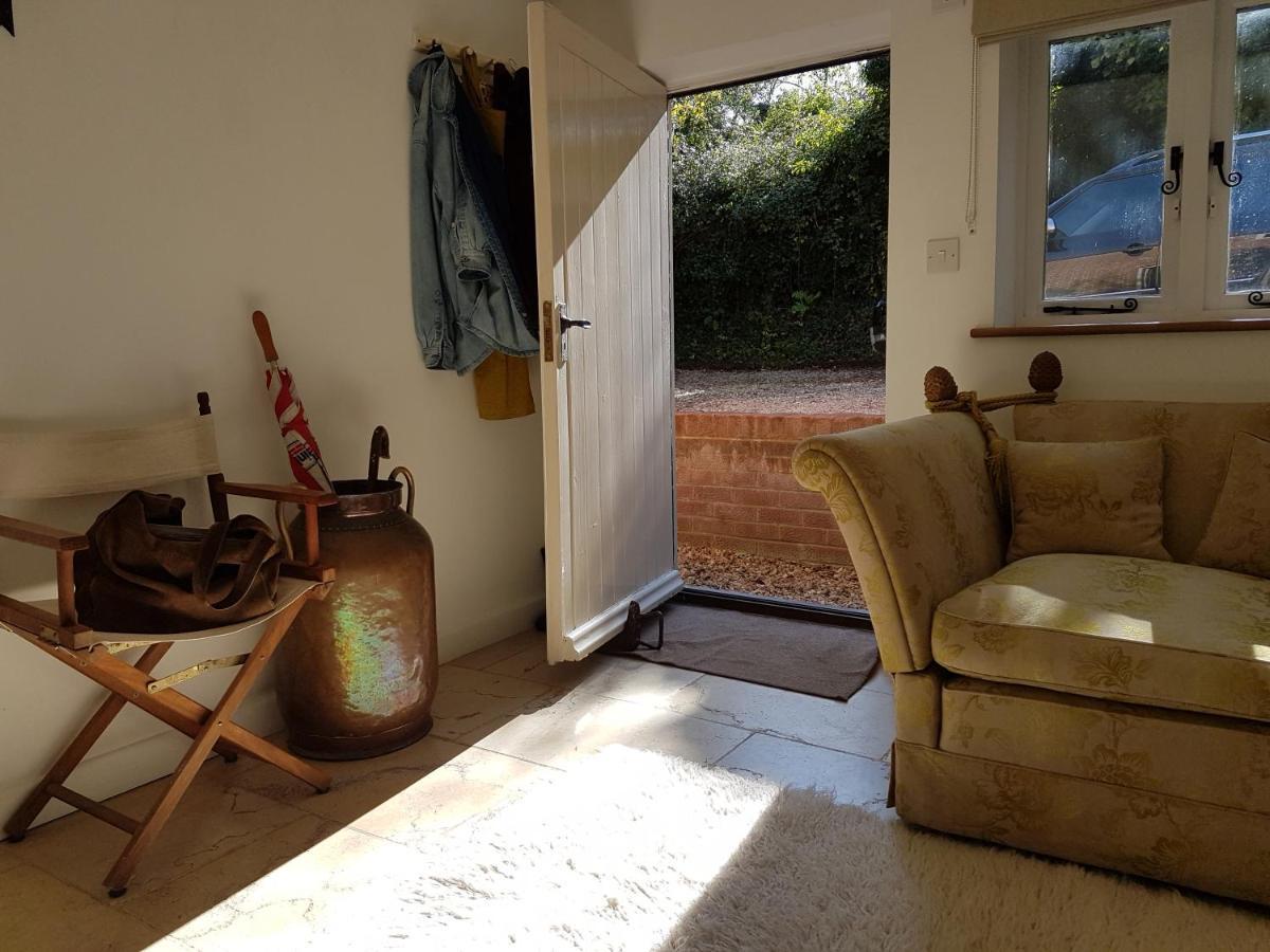 Baptist Cottage Cheverell Bagian luar foto