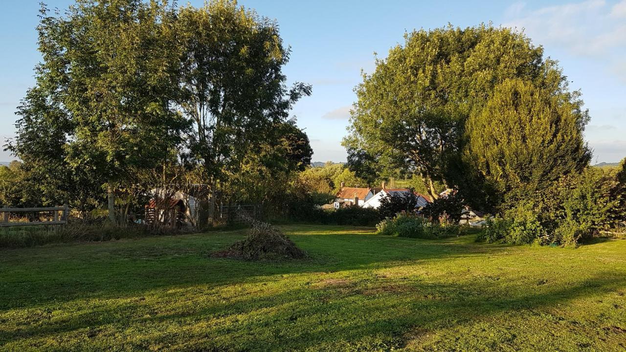 Baptist Cottage Cheverell Bagian luar foto